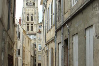 Visit Guide : De Pey Berland  Montaigne, Vivre Et Apprendre Dans Le Bordeaux D'alors !