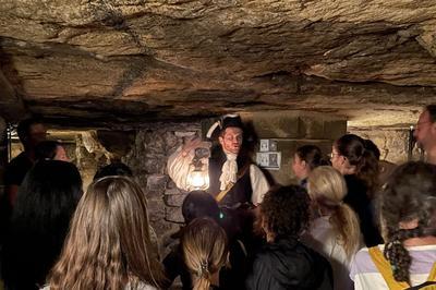 Visite guide des Catacombes en mode Premier Empire  Paris 14me