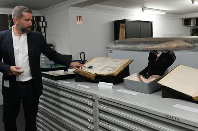 Visite guide des coulisses des Archives de Paris  Paris 19me