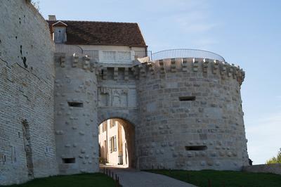 Visite Guide Des Fortifications De La Porte Neuve  Vzelay  Vezelay