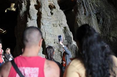 Visite guide des grottes de la balme  La Balme les Grottes