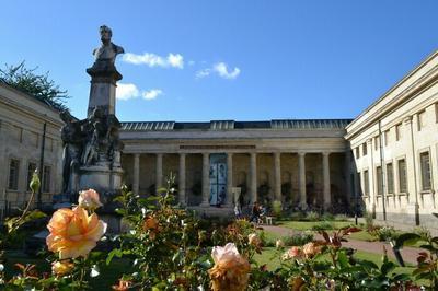 Visite guide des magasins de la Bibliothque Louis Aragon  Amiens