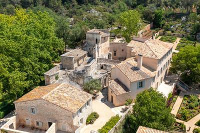 Visite guide du chteau et jardins  Apt