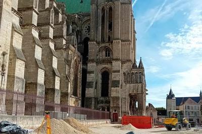 Visite guide du clotre Notre-Dame et des fouilles de C'Chartres Archologie