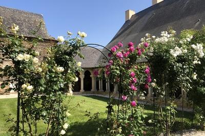 Visite guide du prieur de la Jaillette  Segr-en-Anjou Bleu