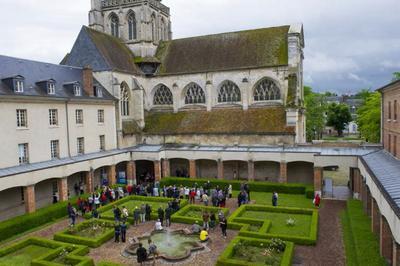 Visite Guide Du Site De L'ancienne Abbaye De Saint-taurin  Evreux