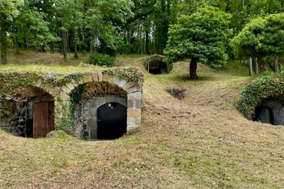 Visite guide du site des 140 caves de Saint-Julien  Montaigut le Blanc