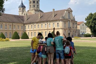 Visite guide pour les scolaires L'Abbaye dans tous les sens   Cluny