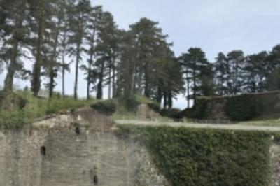 Visite guides de la corne d'esprance abritant un espace naturel et un jardin pdagogique  Belfort