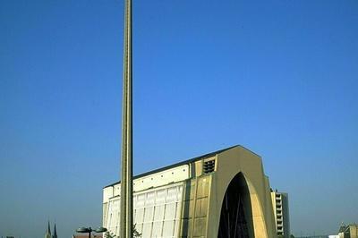 Visite libre d'une glise  l'architecture et aux vitraux uniques  Metz