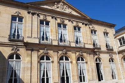 Visite Libre De L'hôtel De Brienne Et Du Cabinet De La Ministre Des Armées à Paris 7ème
