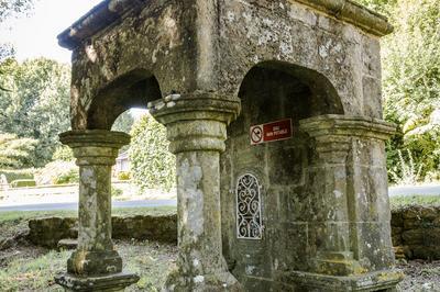 Visite libre de la Fontaine Ste Marie (ISMH)  Le Guerno