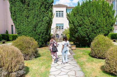 Visite libre du jardin d'un hpital historique  Reims