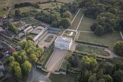 Visite libre du jardin et du parc  Bouges le Chateau