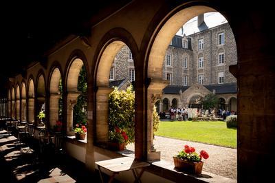 Visite libre et guide de l'ancienne maison diocsaine Saint-Sixte  Reims