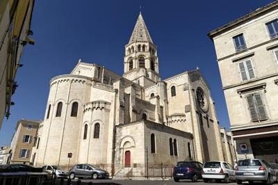 Visitez l'glise Saint-Paul  Nimes