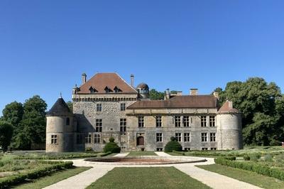 Visitez librement un chteau du XVIe sicle et ses jardins  Le Pailly