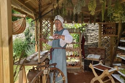 Visitez un jardin abbatial du XIIIme sicle  Le Montsaugeonnais