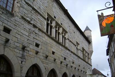 Voyagez dans le temps en passant les portes du muse de la Raymondie  Martel