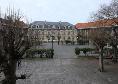 À La Découverte Du Lycée Montesquieu à Bordeaux