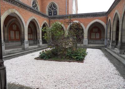 Découverte d'un temple protestant et de son jardin à Reims