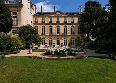 Entre Cour Et Jardin - Hôtel D'avaray, Un Joyau Néerlandais Parmi Les Hôtels Particuliers À Paris à Paris 7ème