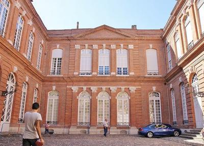 Hôtel particulier et architecture civile du XVIIIe siècle de Toulouse !