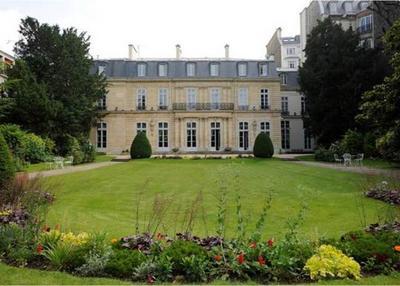Hôtel De Besenval - Résidence De L'ambassadrice De Suisse En France. à Paris 7ème