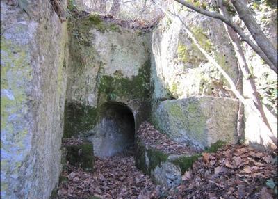 Le long de l'aqueduc romain de traconnade à Jouques
