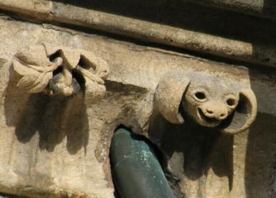 Les animaux dans la cathédrale à Bourges