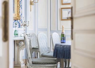 Les salons privés d'une grande maison de champagne vous ouvrent leurs portes à Reims