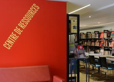 Salon de lecture au centre de ressources à Paris 5ème