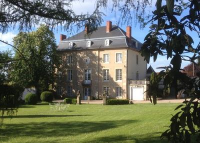 Un seul indice et ce petit château révèle enfin son histoire du XVIIIe siècle à nos jours à Eulmont