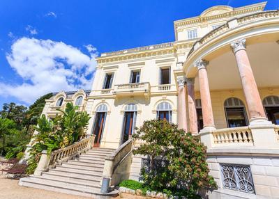 Visite libre de la villa rothschild et jardins à Cannes