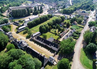 Visite du château de la chaussade et de ses parcs à Guerigny