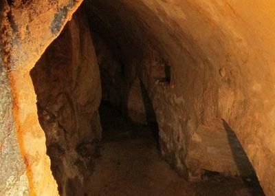 Visite du souterrain du presbytère du 15e siècle à Clisson