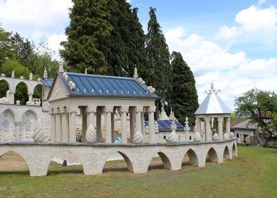 Visite Guidée D'un Parc De Sculptures En Granit, Le Facteur Cheval De La Haute-vienne ! à La Geneytouse