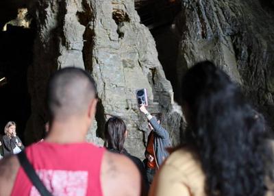 Visite guidée des grottes de la balme à La Balme les Grottes