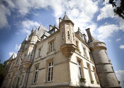 Visite guidée du château hôtel de ville accessible aux personnes à mobilité réduite à Bagnoles de l'Orne