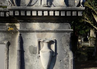 Visite guidée du plus vieux cimetière de la ville à Reims