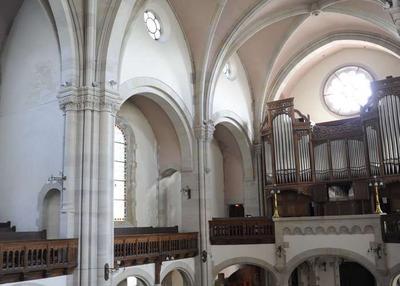 Visite libre d'un temple protestant néo-roman du début du XXe siècle à Metz
