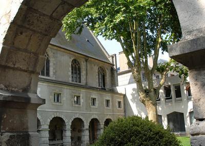 Visite Libre Du Cloître à Orléans