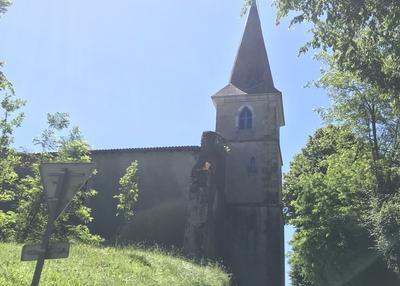 Visitez librement cette Église du XIVe siècle à Monfaucon