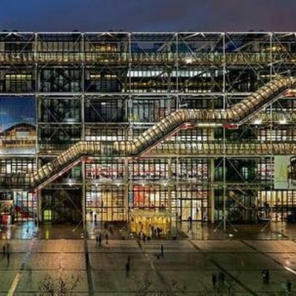  Beaubourg, la nuit 