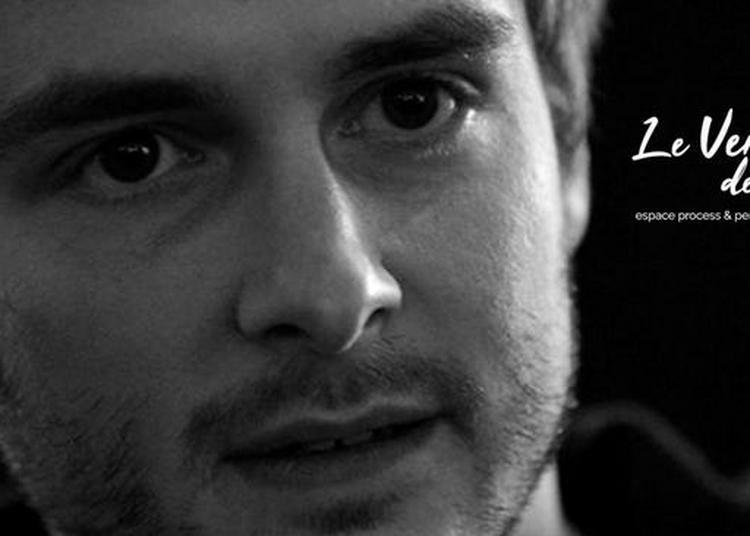 Le ragazze intelligenti sono single Le ragazze intelligenti sono single