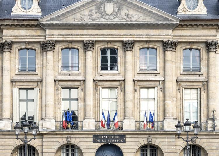 Ministère De La Justice - Hôtel De Bourvallais