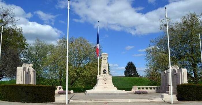 Exposition Découvrez Le Centenaire D'un Monument Aux Morts De La Grande ...